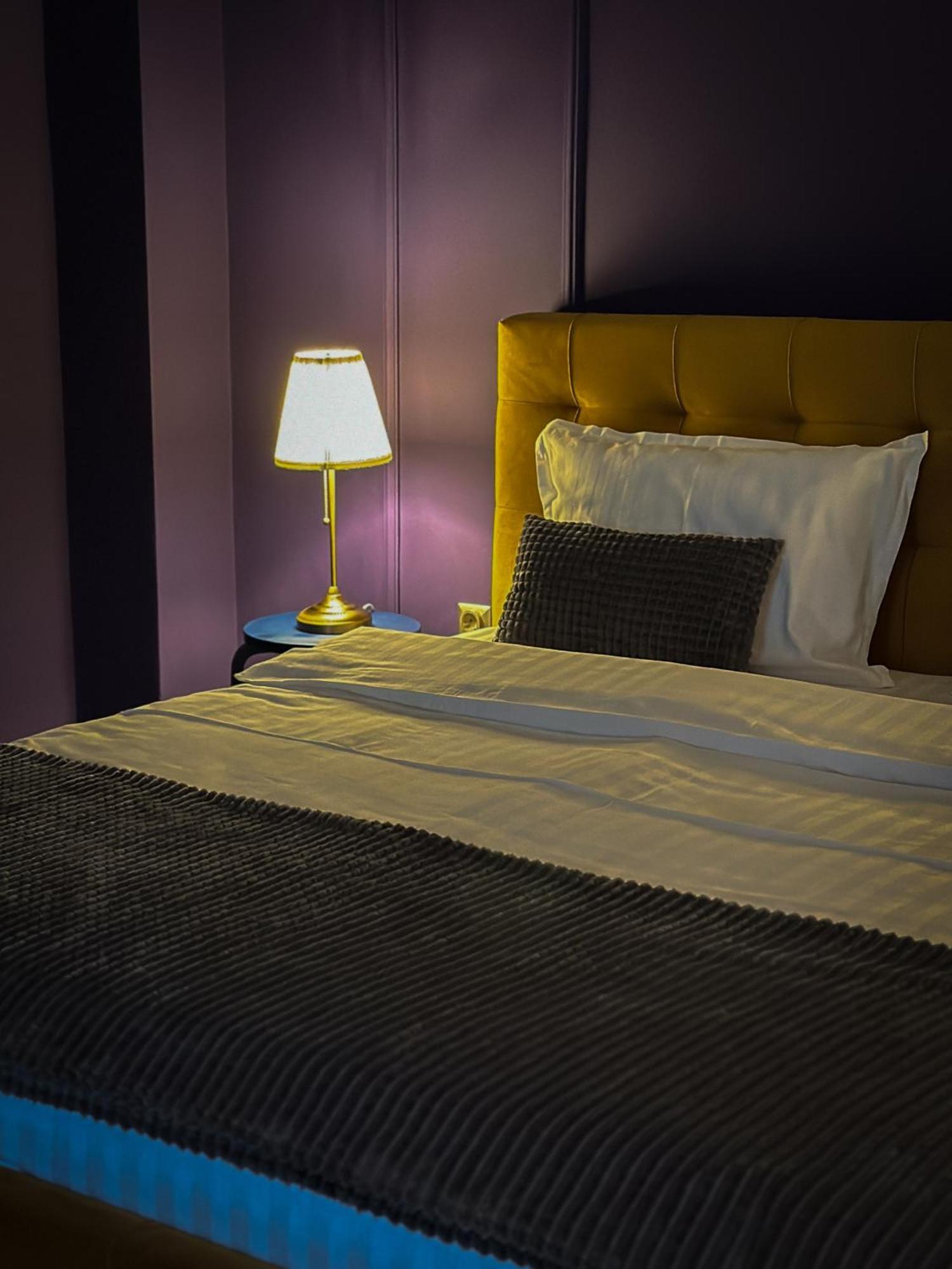 Hotel Coco ティミショアラ エクステリア 写真